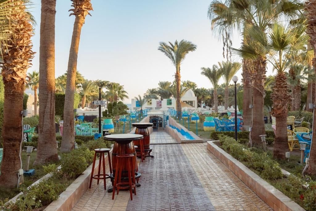 إمباير بيتش