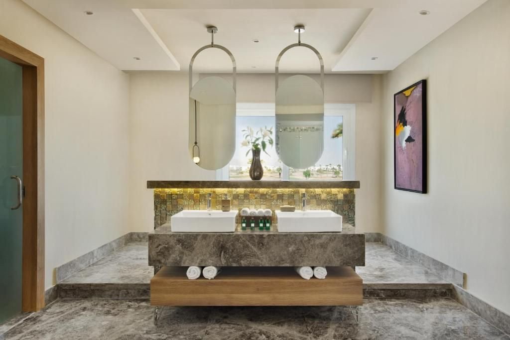 بيكالباتروس  لكشرى سويت